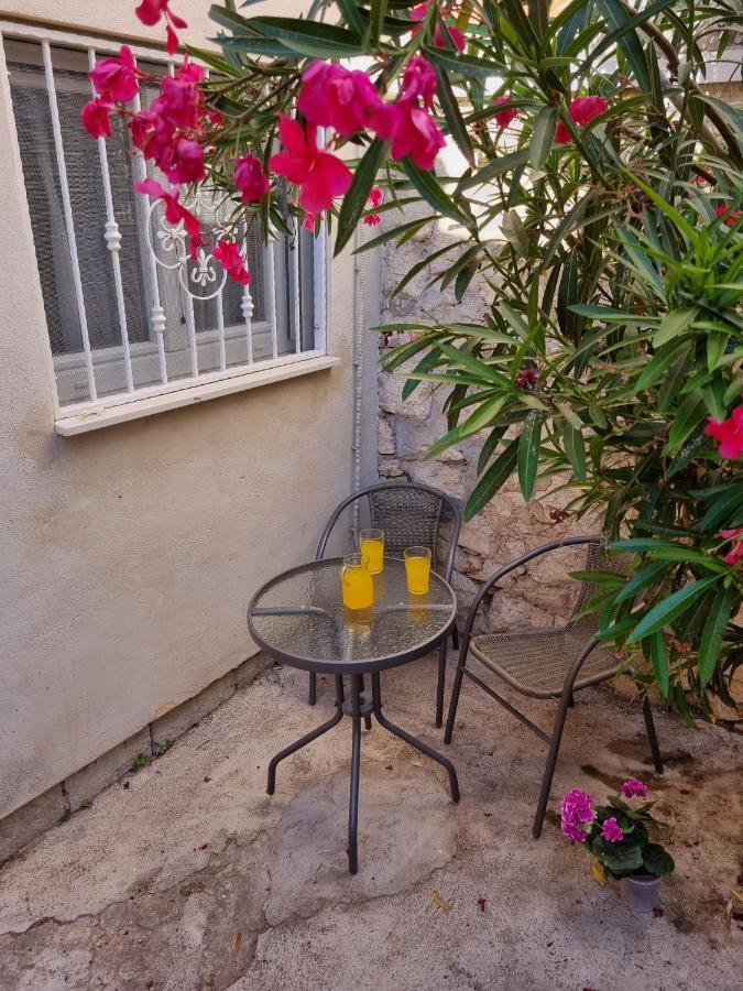 Oleander Apartments Split Eksteriør bilde